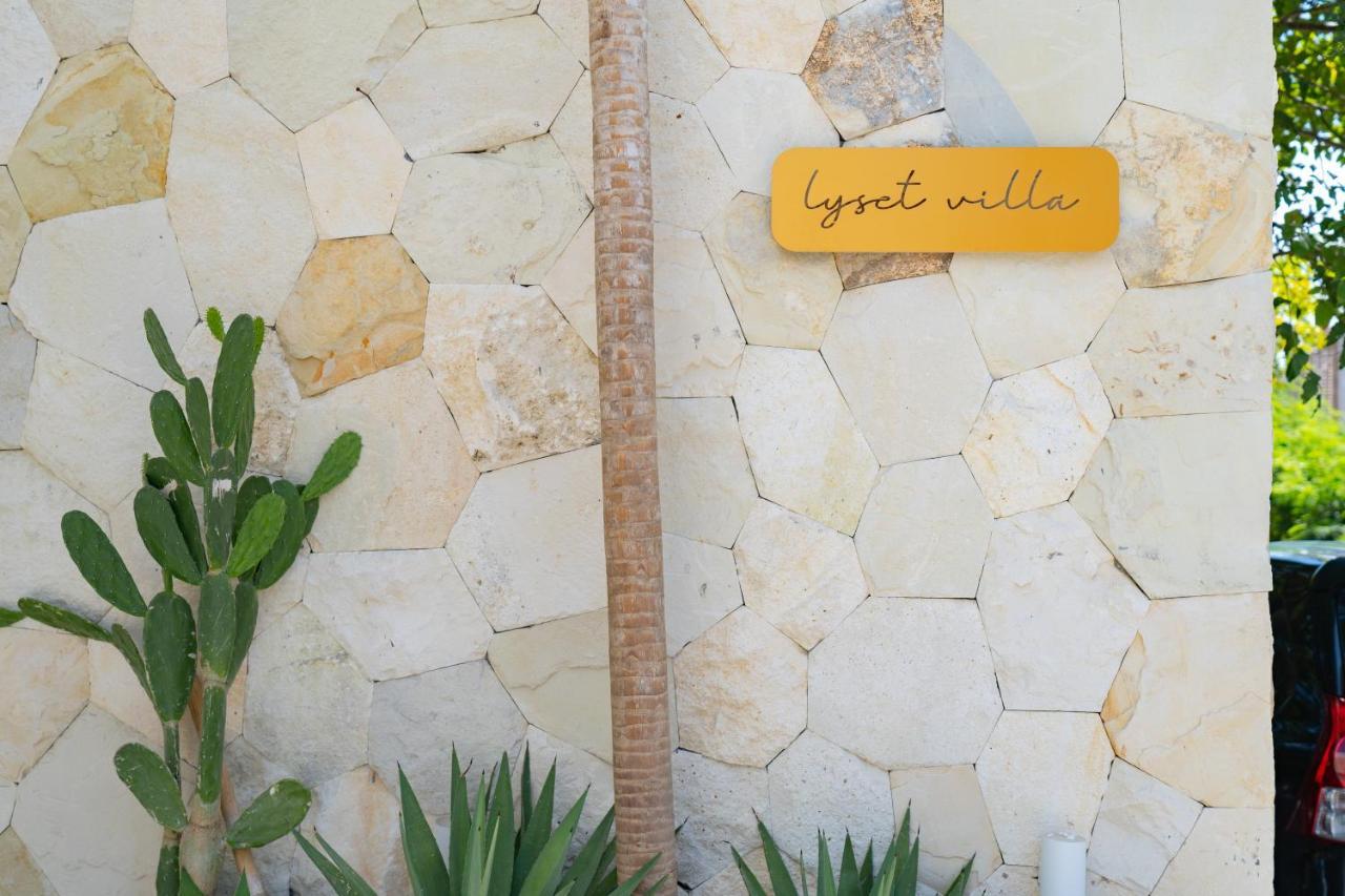 4bd Mediterranean With Rooftop And Private Pool Villa Canggu (Bali)