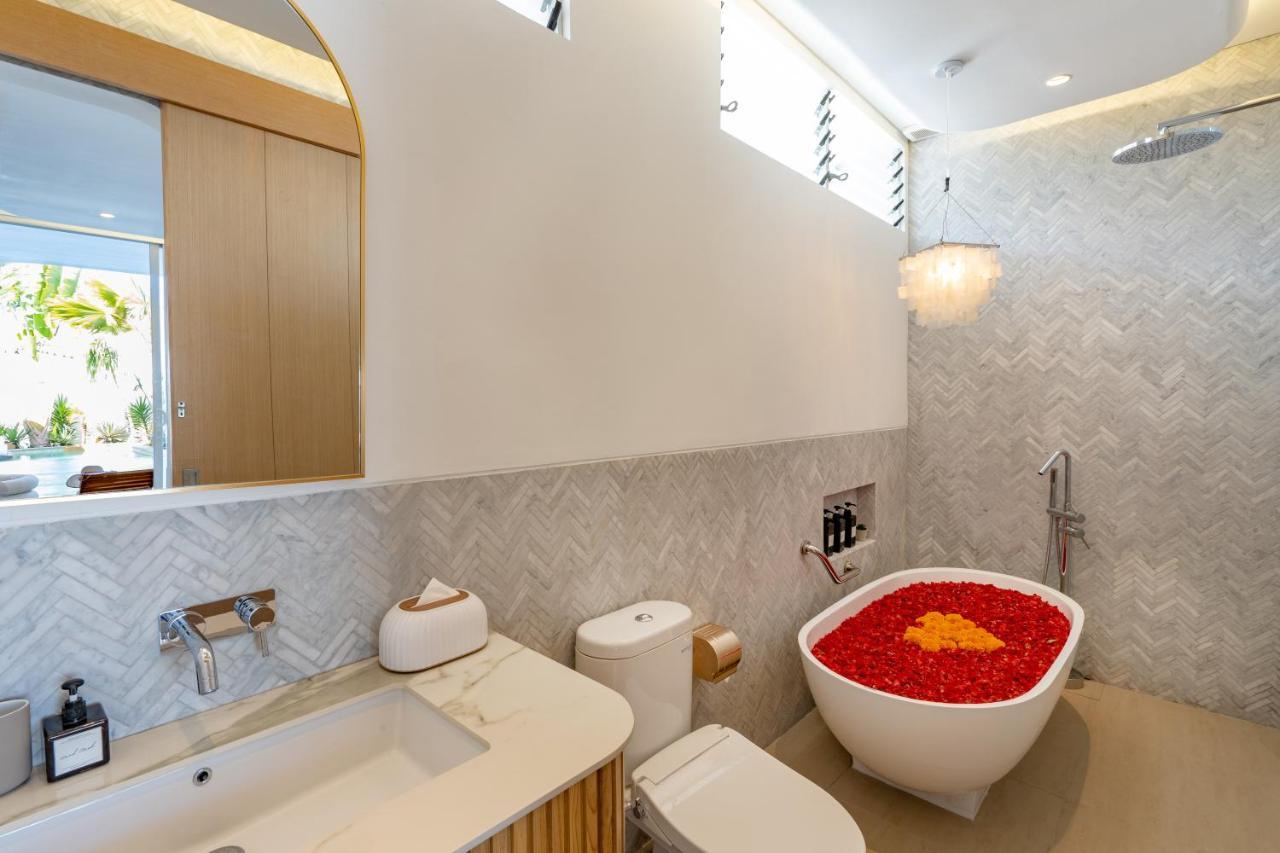 4bd Mediterranean With Rooftop And Private Pool Villa