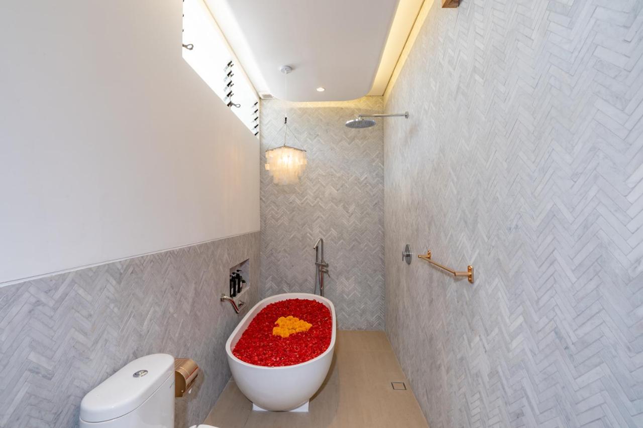 4bd Mediterranean With Rooftop And Private Pool Villa *