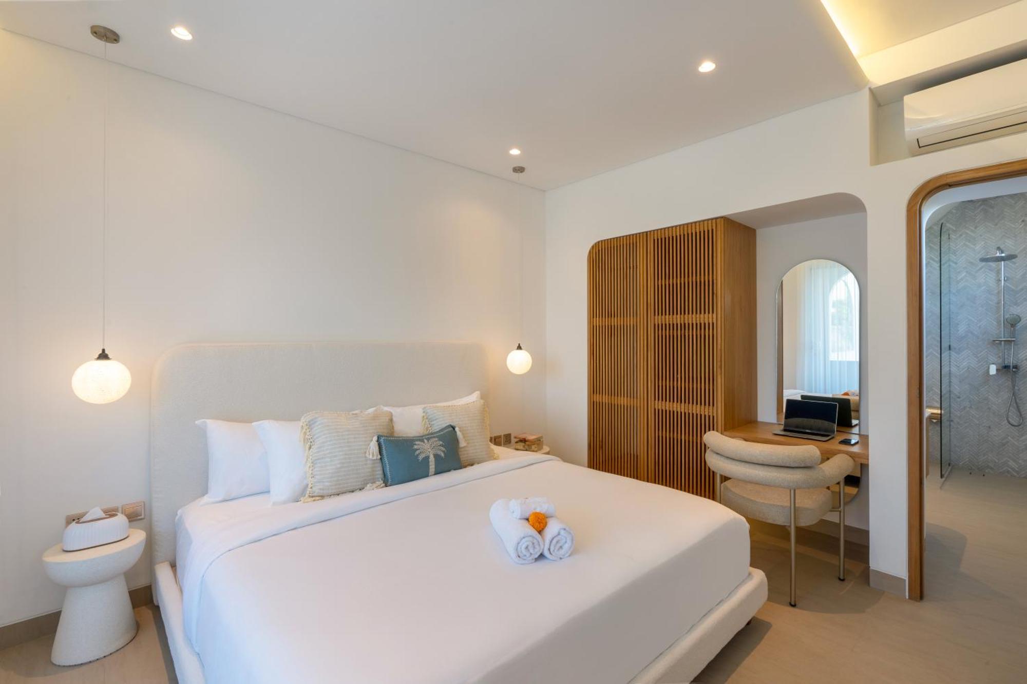 Villa 4bd Mediterranean With Rooftop And Private Pool Canggu (Bali)