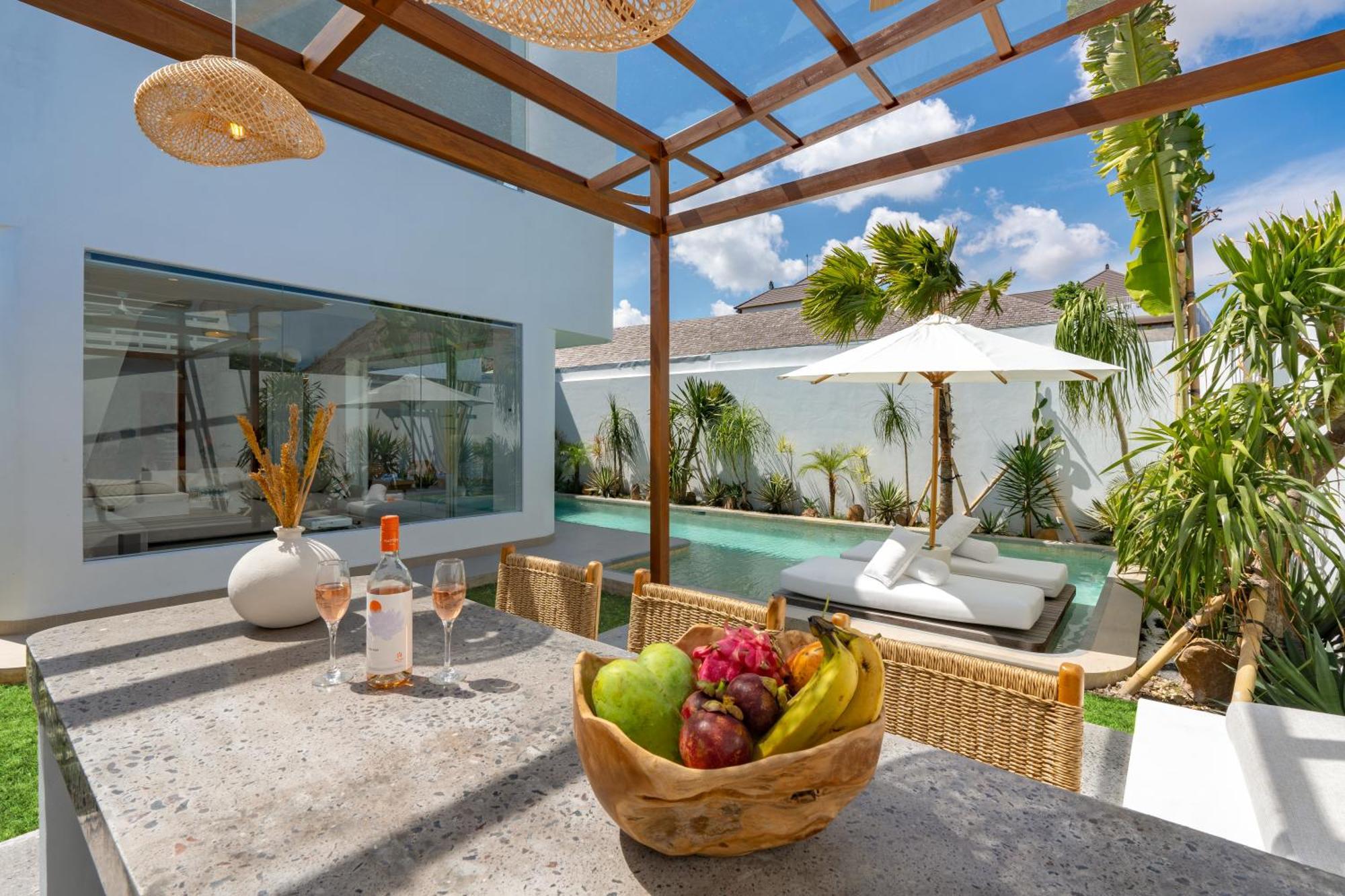4bd Mediterranean With Rooftop And Private Pool Canggu (Bali)